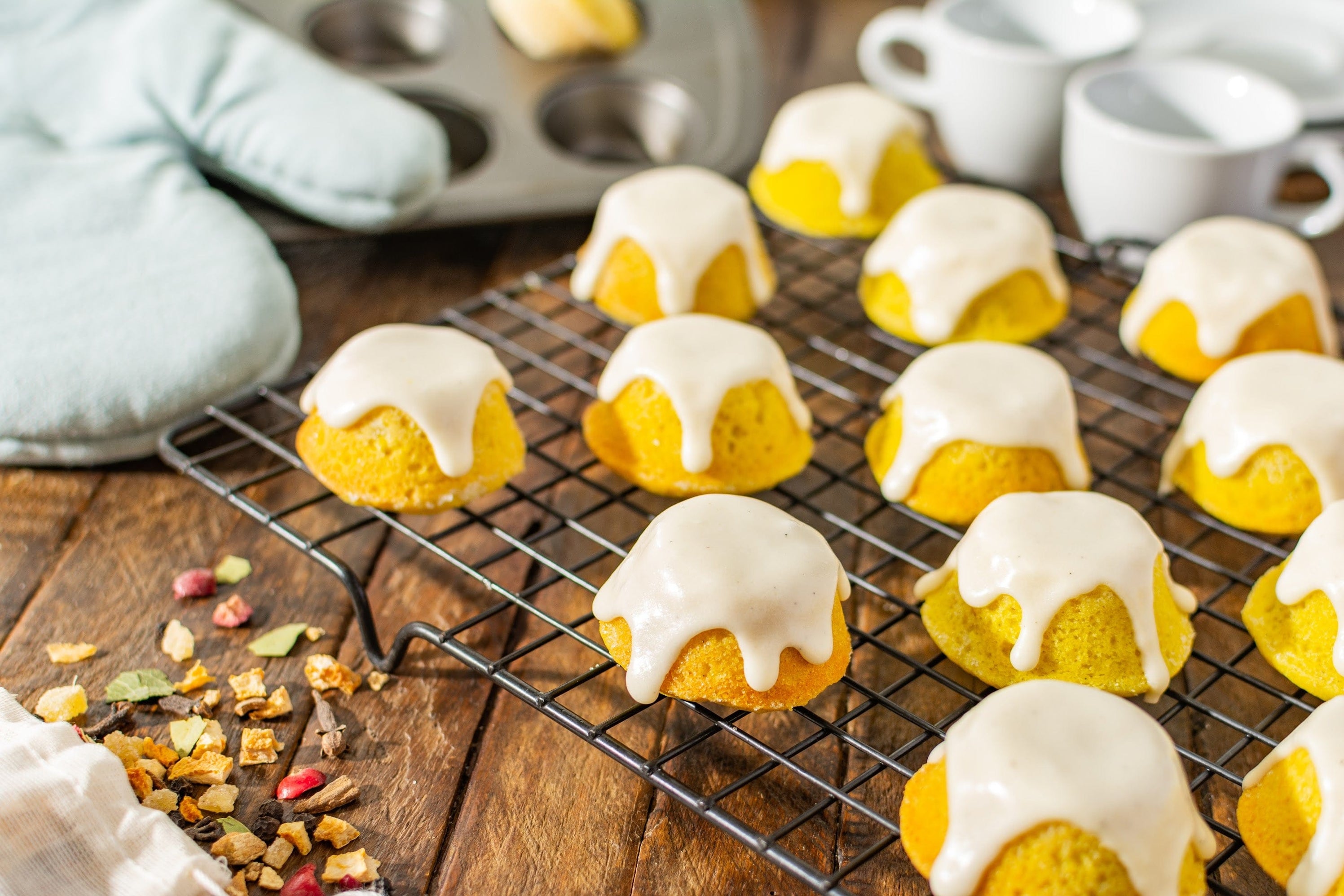 Golden Vanilla Chai Tea Cakes Recipe — Savory Spice